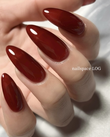 透け感ボルドー